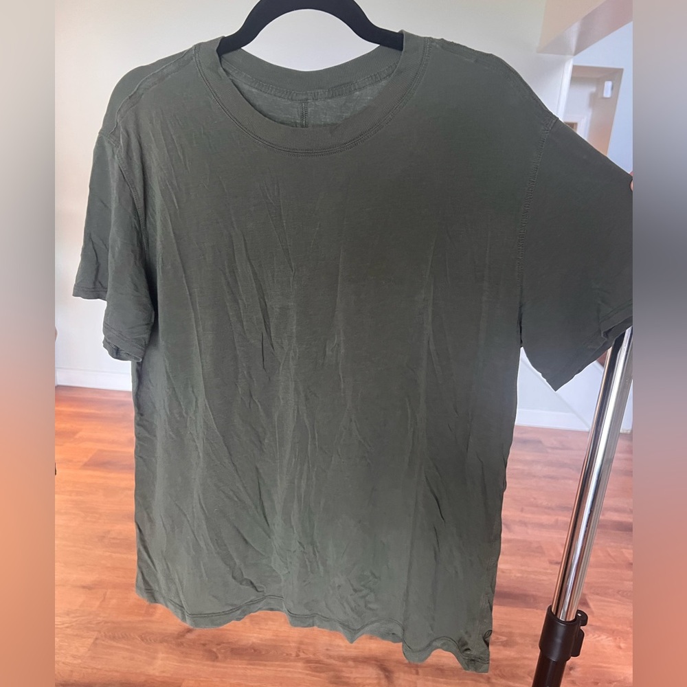 lululemon athletica Olive Short Sleeve Tee